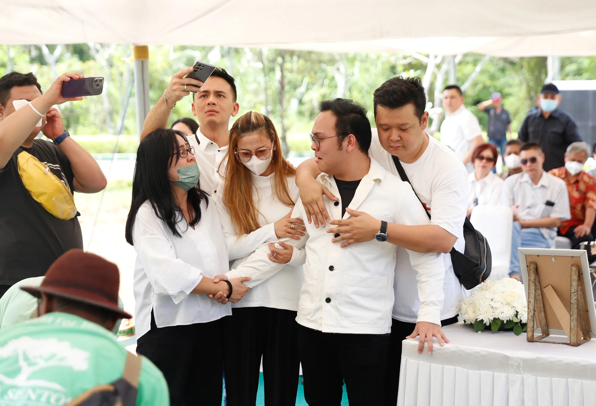 Pemakaman ayah Mario © KapanLagi.com/Bayu Herdianto