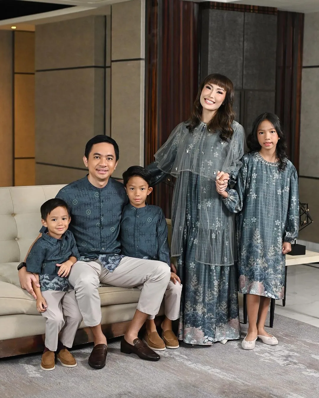 Ayu Dewi dan Regi Datau © instagram/mrsayudewi
