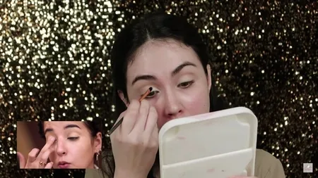 6 Potret Arumi Bachsin Tampil Beda Banget dengan Make Up Menor Ala 60'an, Netizen: Mau Komen Takut Dosa - Habiskan Waktu 3 Jam