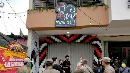 6 Potret Bisnis Kuliner Rizky Billar, Diobrak Satpol PP Karena Diduga Tak Patuhi Protokol Kesehatan Saat Grand Launching