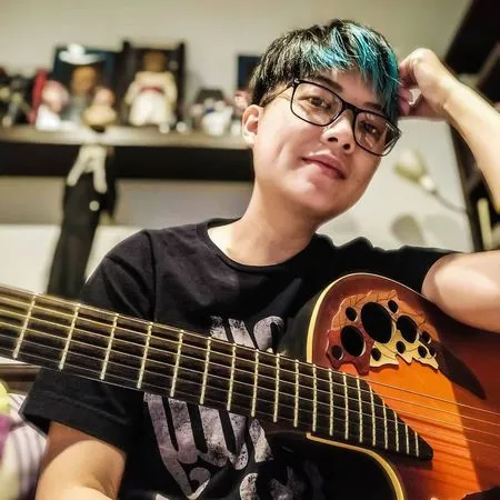 6 Potret Cantik Leony 'Trio Kwek-Kwek', Blak-Blakan Sebut Tak Mau Menikah Karena Hal Ini