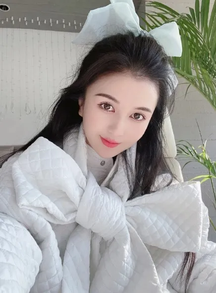 6 Potret Cantik Xiaoran, Selebgram yang Meninggal Pasca Lakukan 3 Operasi Sekaligus, Keluarga Tuntut 2 Miliar!