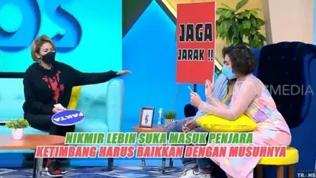 6 Potret Detik-Detik Nikita Mirzani Marah Besar di Acara yang Dipandu Raffi Ahmad, Sampai Bikin Kru Menangis