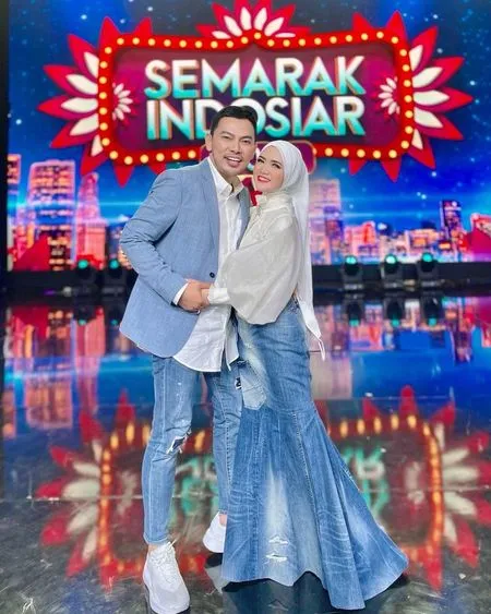 6 Potret Fikoh LIDA dan Fomal, Romantis Bikin Baper - Style Selalu Kompak