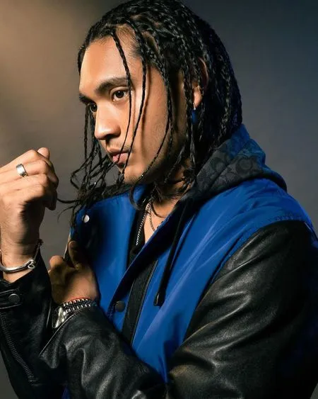 6 Potret Giorgino Abraham Bintang Sinetron 'LOVE STORY THE SERIES' dengan Rambut Gimbal, Netizen: Masih Tetap Cakep Nggak Ada Obat