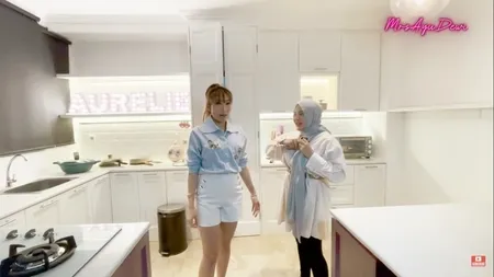 6 Potret Dapur Mewah Aurel Hermansyah yang Cantik Bernuansa Putih Bersih, Cuma Dipakai Untuk Bikin Konten - Dilengkapi Oven dan Panci Mahal