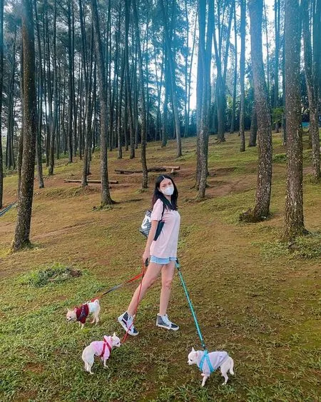 6 Potret OOTD Mezty Mez Bintang Sinetron 'CINTA AMARA', Selalu Kece Badai Meski Pakai Outfit Kasual
