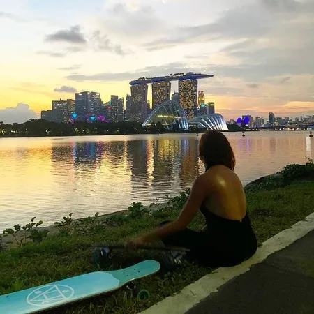 6 Tahun Tinggal di Singapura, Intip Potret Nadia Vega Jadi Artis di Negeri Jiran - Rajin Nge-DJ dan Nyanyi