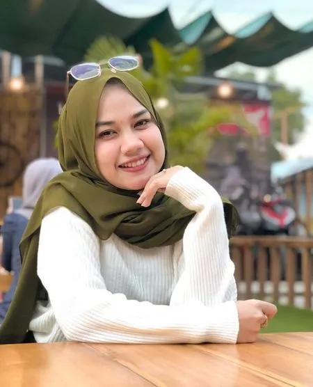 7 Foto Hijab Colorful Cut Zuhra LIDA 2, Mana Favoritmu?