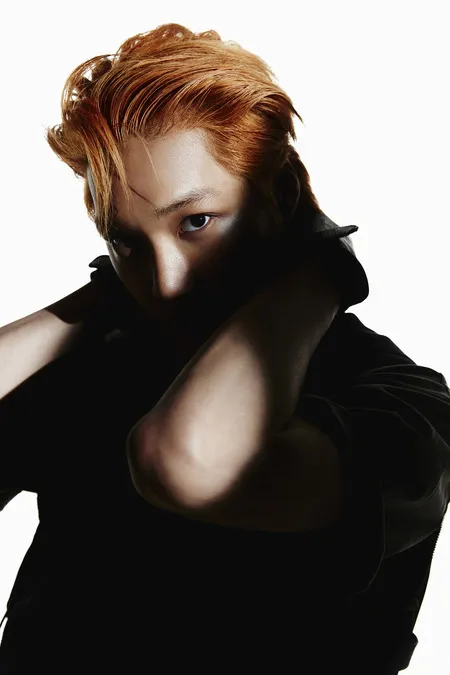 7 Foto Teaser EXO 'DON'T FIGHT THE FEELING' dengan Konsep Misterius, Ada Lay yang Bikin Fans Semakin Kangen!
