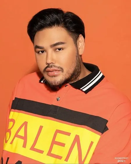 7 Gaya Ganteng Ivan Gunawan di Pemotretan Terbaru Setelah Berhasil Turunkan Berat Badan Hingga 30 Kg