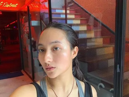7 Pose Naomi Zaskia Mantan Pacar Sule Saat Olahraga Memikat Dan Bangkitkan Semangat Kapanlagi Com