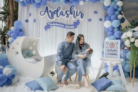 7 Potret Akikah Anak Adly Fairuz dan Angbeen Rishi, Digelar Mewah - Gaya Rambut Baby Ardashir Mencuri Perhatian