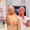 7 Potret Ameena Anak Aurel Hermansyah Mau Mengaji, Gemas Pakai Kerudung