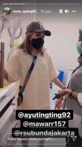7 Potret Ayu Ting Ting Alami Cidera Lutut, Jalani CT Scan dan Rontgen di Rumah Sakit - Tetap Jalan Bak Catwalk Pakai Sepatu Hak Tinggi
