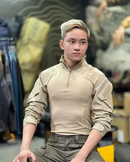 7 Potret Azka Corbuzier Tampil Gagah Saat Latihan Menembak, Bak Agen Rahasia Superhero 'Captain America'!