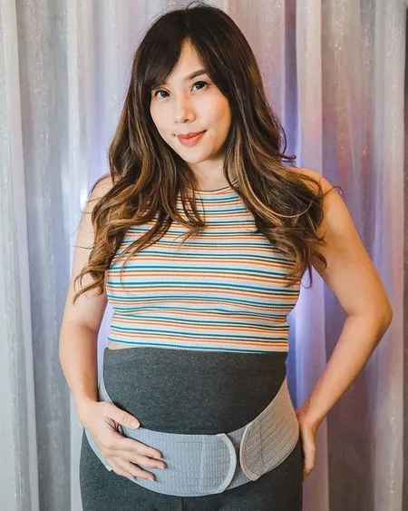 7 Potret Babybump Cherly Juno Eks Cherrybelle, Makin Besar dan Dipuji Sang Anak: Mama Gendut Tapi Cantik