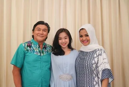 7 Potret Betharia Sonata dan Sang Putri yang Jarang Tersorot, Ibu dan Anak Sama-sama Cantik