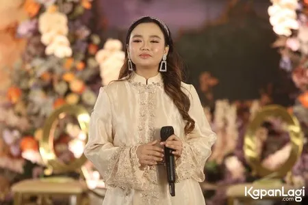 7 Potret Cantik Aulia DA di Acara Pengajian Lesti, Penampilannya Anggun dan Bersahaja