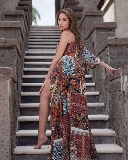7 Potret Cantik Jessica Iskandar Pasca Pindah Ke Bali Kerap Tulis Soal Bertumbuh Dan Melepaskan Kapanlagi Com