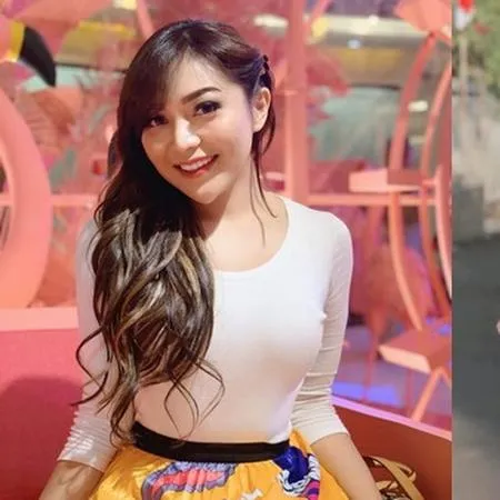 7 Potret Chacha Sherly Mantan Personel Trio Macan, Alami Kecelakaan Beruntun Hingga Mobil Ditabrak dari Arah Berlawanan