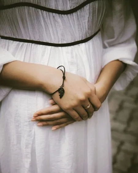 7 Potret Glenca Chysara Pamer 'Baby Bump', Totalitas Perankan Bumil - Kecantikan dan Pesonanya Panen Pujian