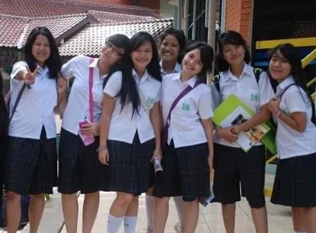 7 Potret Gokilnya Masa SMA Mantan Penyanyi Cilik Tasya Kamila yang Baru Terungkap, Suka Tidur Kelas - Sering Telat Masuk Sekolah