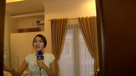 7 Potret Kamar Lucinta Luna yang Disebut Punya Kasur Berlapis Emas & Lampu ala Kelab Malam