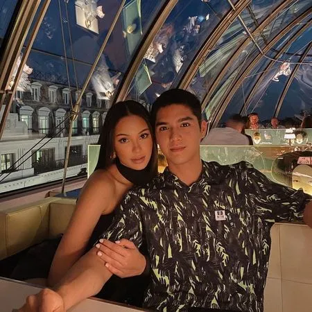 7 Potret Kemesraan Alyssa Daguise dan Al Ghazali yang Diunggah Tepat di Momen Ultah, Didoakan Segera Menikah Oleh Maia Estianty