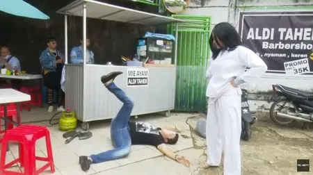 7 Potret Kondisi Terkini Rumah Aldi Taher, Plafon Jebol - Buka Usaha Warung Mie Ayam dan Barbershop Setelah Bangkrut