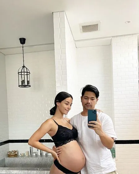 7 Potret Maternity Shoot Terbaru Vanessa Lima Kakak Ipar Jessica Iskandar, Pamer Bare Baby Bump yang Sudah Besar