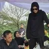 7 Potret Mita The Virgin Akui Hidupnya Kosong Tanpa Sang Ibu, Sudah Tak Punya Siapa-siapa Lagi
