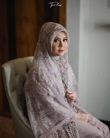 7 Potret Pengajian Sebelum Nikah Kesha Ratuliu, Digelar Khidmat dan Mewah - Netizen Salah Fokus ke Sepatunya