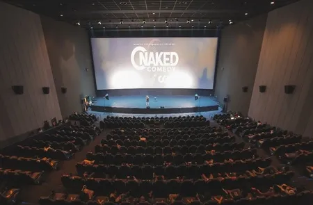 7 Potret Pertunjukan Majelis Lucu Indonesia Bertajuk 'NAKED COMEDY', Tetap Seru Meski Digelar dengan Protokol Kesehatan yang Ketat