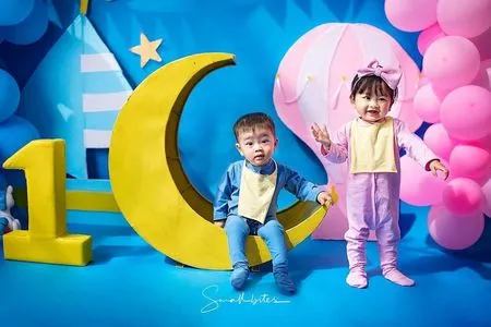 7 Potret Photoshoot Zayn dan Zunaira Anak Syahnaz Sadiqah di Ulang Tahun ke-1, Sudah Bisa Pose Bak Model Cilik