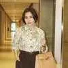 7 Potret Prilly Latuconsina dengan Outfit ala 'Cewek Bumi', Terlihat Kalem dan Profesional