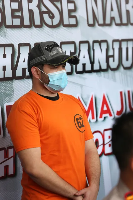 8 Potret Ridho Rhoma Pakai Baju Tahanan, Kembali Ditangkap Karena Positif Konsumsi Ekstasi