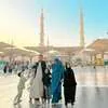 7 Potret Shireen Sungkar Umrah Bareng Keluarga, Harmonis - Auranya Bikin Hati Adem