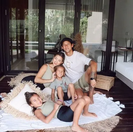 7 Potret Sudut Rumah Jennifer dan Irfan Bachdim, Berkonsep Minimalis Serba Putih yang Estetik Abis