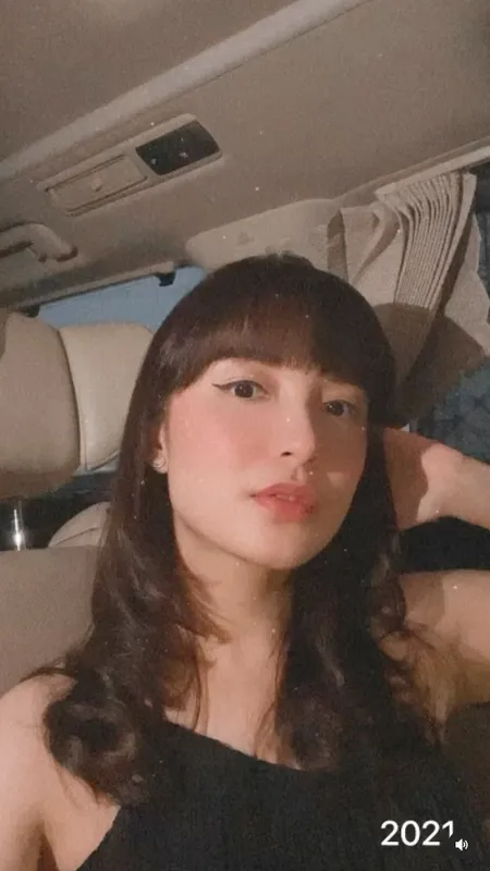 7 Potret Terbaru Chelsea Olivia dengan Poni Rata, Makin Cantik Bak Masih ABG