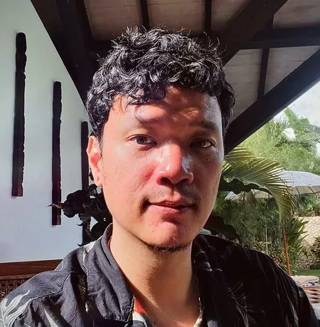 7 Potret Timo Tjahjanto yang Didapuk Sebagai Sutradara 'TRAIN TO BUSAN' Versi Hollywood, Sosok Ayah Sayang Anak