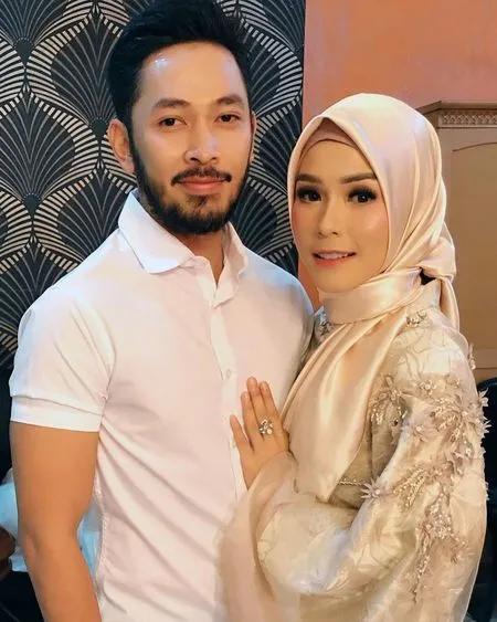 7 Potret Uki Eks NOAH & Istri, Hidup Enteng Pasca Hijrah Karena Tak Lagi Pikirkan Uang