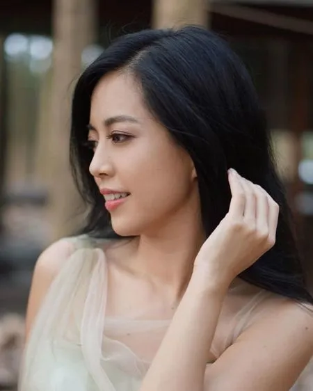 7 Potret Yeslin Wang Mantan Istri Delon dalam Photoshoot Terbaru, Makin Cantik Memesona - Bertema Musim Gugur ala Drama Korea