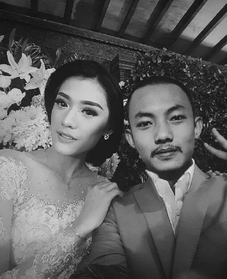 8 Editan Foto Lamaran Raditya Dika Anissa Aziza Ini Bikin Ngakak M Kapanlagi Com
