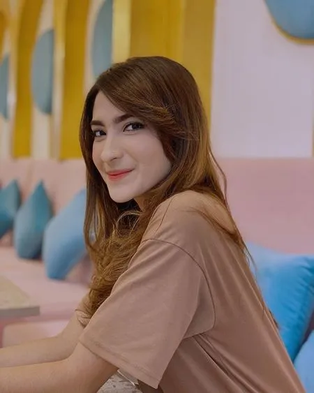 8 Fakta Shirin Safira Artis Berdarah Arab yang Ramai Disorot, Punya Sorot Mata Tegas - Langganan Jadi Tokoh Antagonis