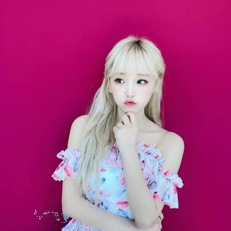 8 Fakta Unik Yena Iz One Main Rapper Yang Memiliki Wajah Imut Mirip Bebek Kapanlagi Com