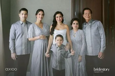8 Foto Anggota Keluarga yang Hadiri Pernikahan Jessica Iskandar & Vincent Verhaag, Bahagia Datang Memberikan Restu Serta Doa