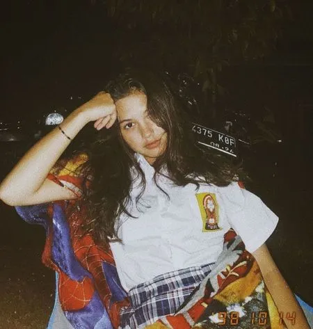 8 Foto dan Fakta Saskia Chadwick, Bintang Sinetron 'Dari Jendela SMP' yang Imut Banget