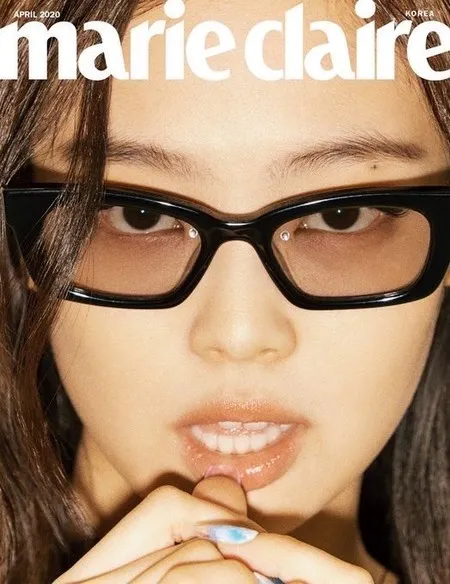 8 Foto Jennie Blackpink Bergaya Retro Jadi Ambassador Brand Kacamata Di Pemotretan Majalah Ratu Iklan Sejati Kapanlagi Com