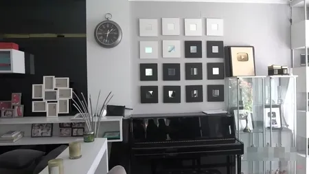 8 Foto Kamar Verrel Bramasta Penuh Koleksi Parfum Hingga Sepatu